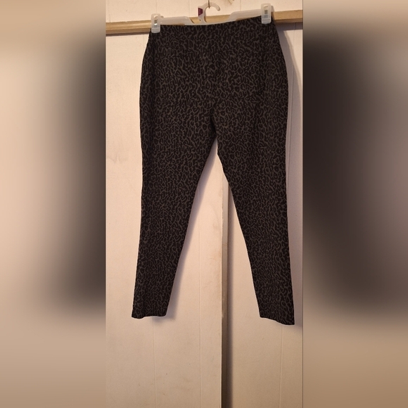 Cato Cheetah print Skinny Pants Sz 10 - Picture 5 of 5